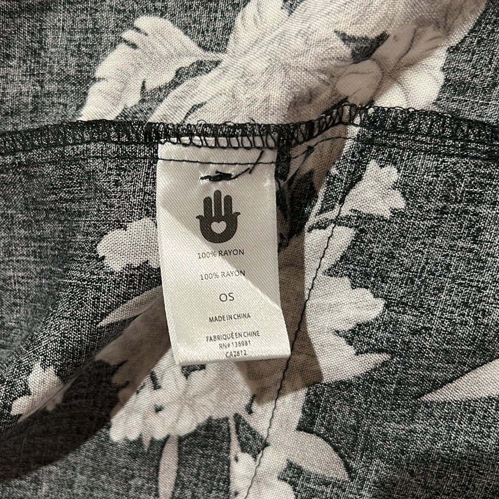 Black Floral Open-Front Robe / Duster - Picture 4 of 4